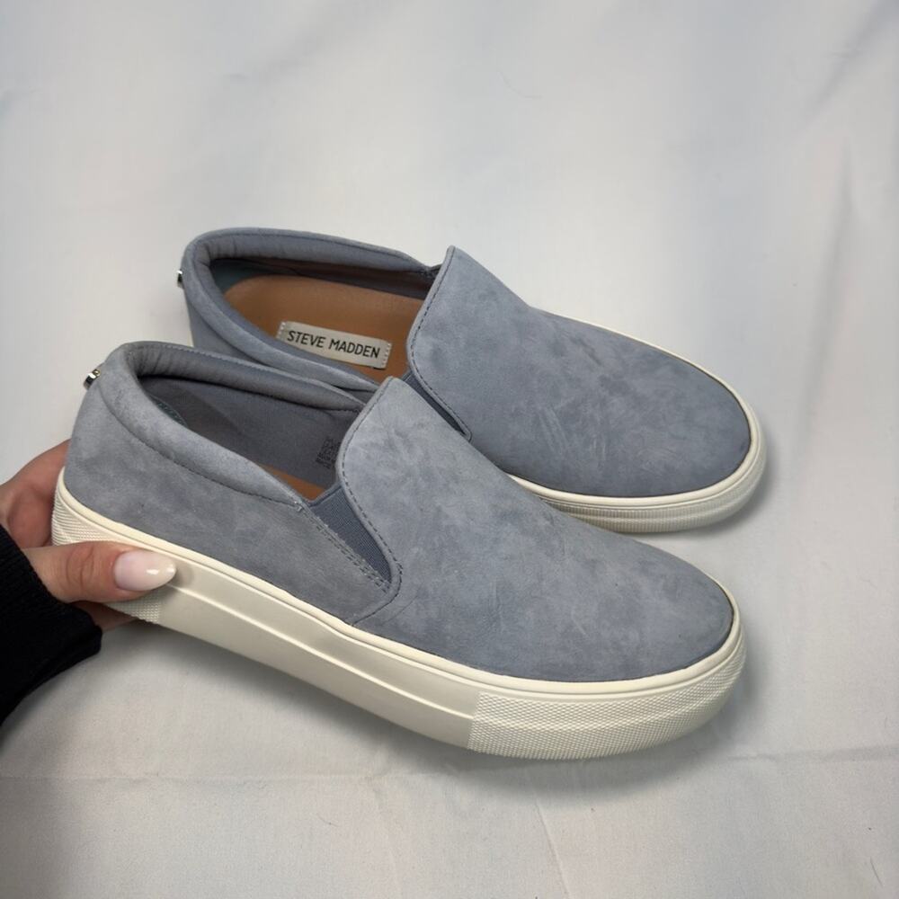 Steve Madden Gills Light Blue Suede Leather Slip-On Sneakers Size 7.5